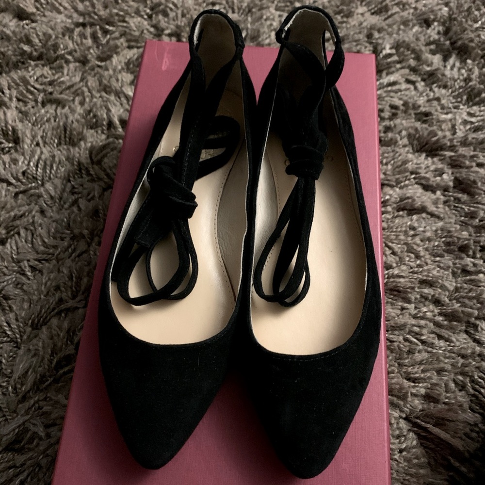 Vince Camuto Black Flat Shoes